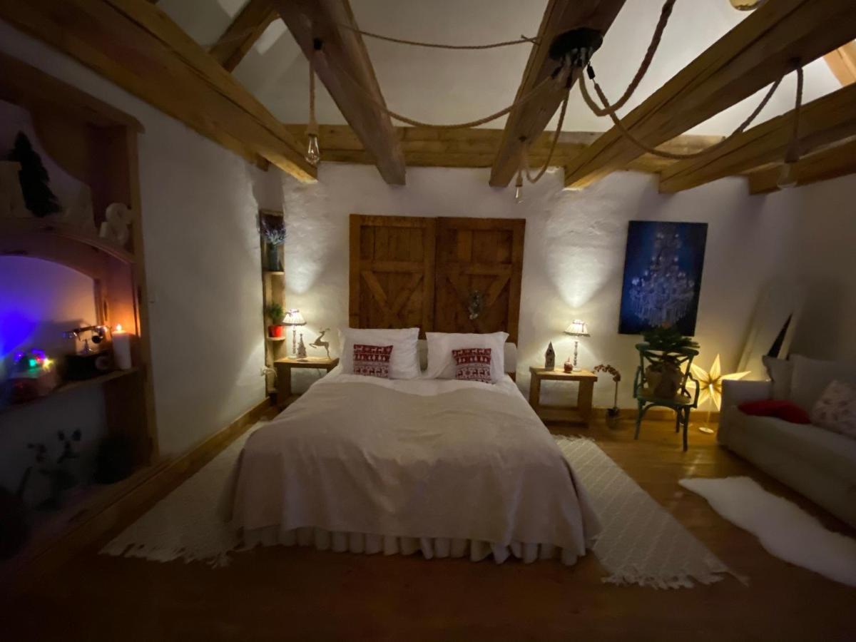 Pajta Apartman Es Vendeghaz Tata Extérieur photo